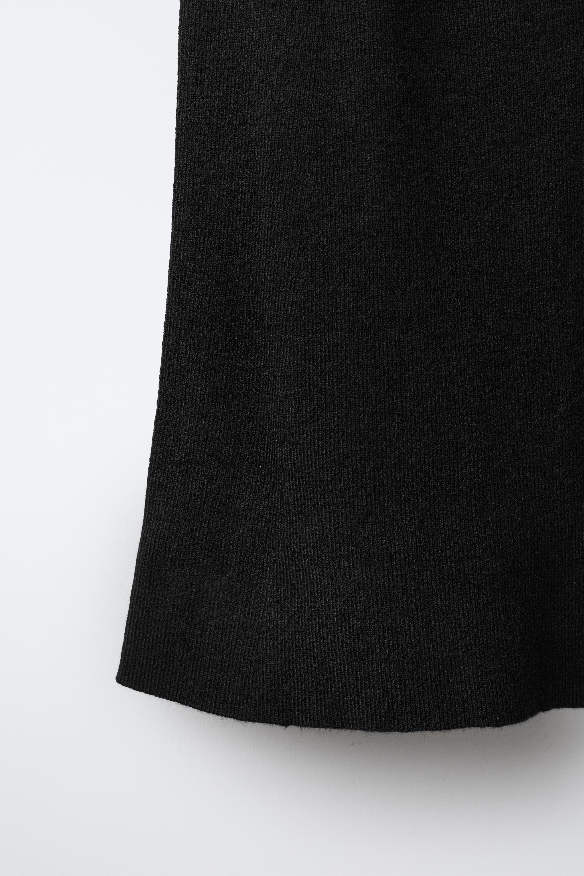 FLARED KNIT LEGGINGS